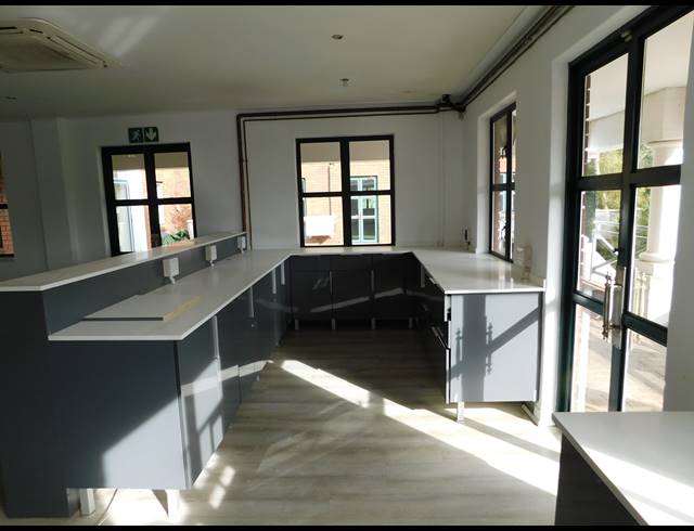 446M² OFFICE TO LET IN HYDE PARK